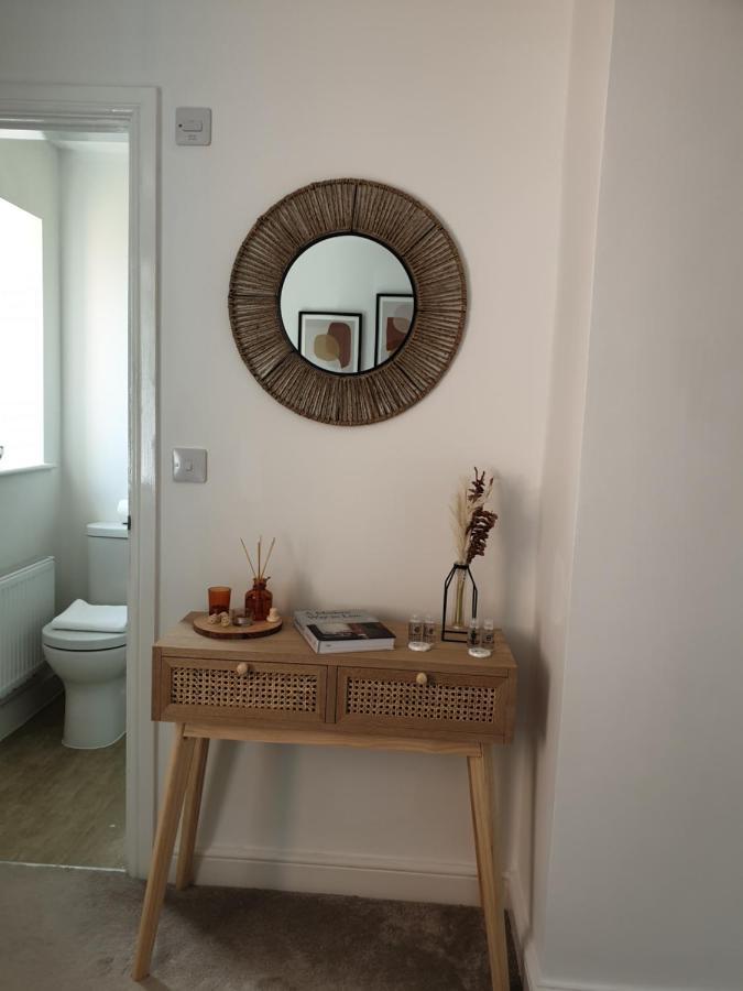 Cheerful 1 Private Room-Ensuite With Free Parking Silverdale  Zewnętrze zdjęcie